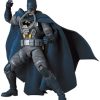 In Stock MEDICOM TOY | Mafex Stealth Jumper Batman (Batman: Hush Ver.)