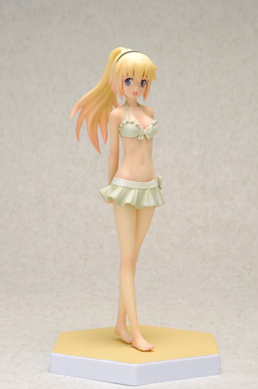 In Stock Wave | Beach Queens Ann 1/10 Scale Figure