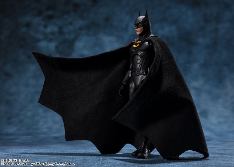 Pre-Orders Bandai Tamashii Nations | S.H.Figuarts Batman (The Flash)