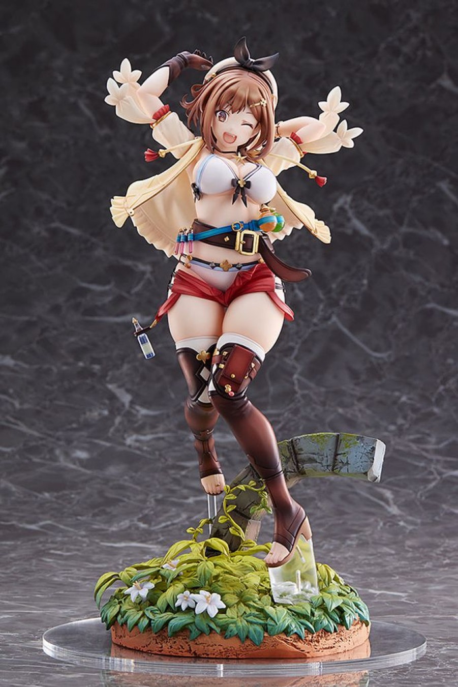 Products AmiAmi (Amakuni) | Atelier Ryza: Ever Darkness & The Secret Hideout Ryza (Reisalin Stout) 1/6 Scale Figure